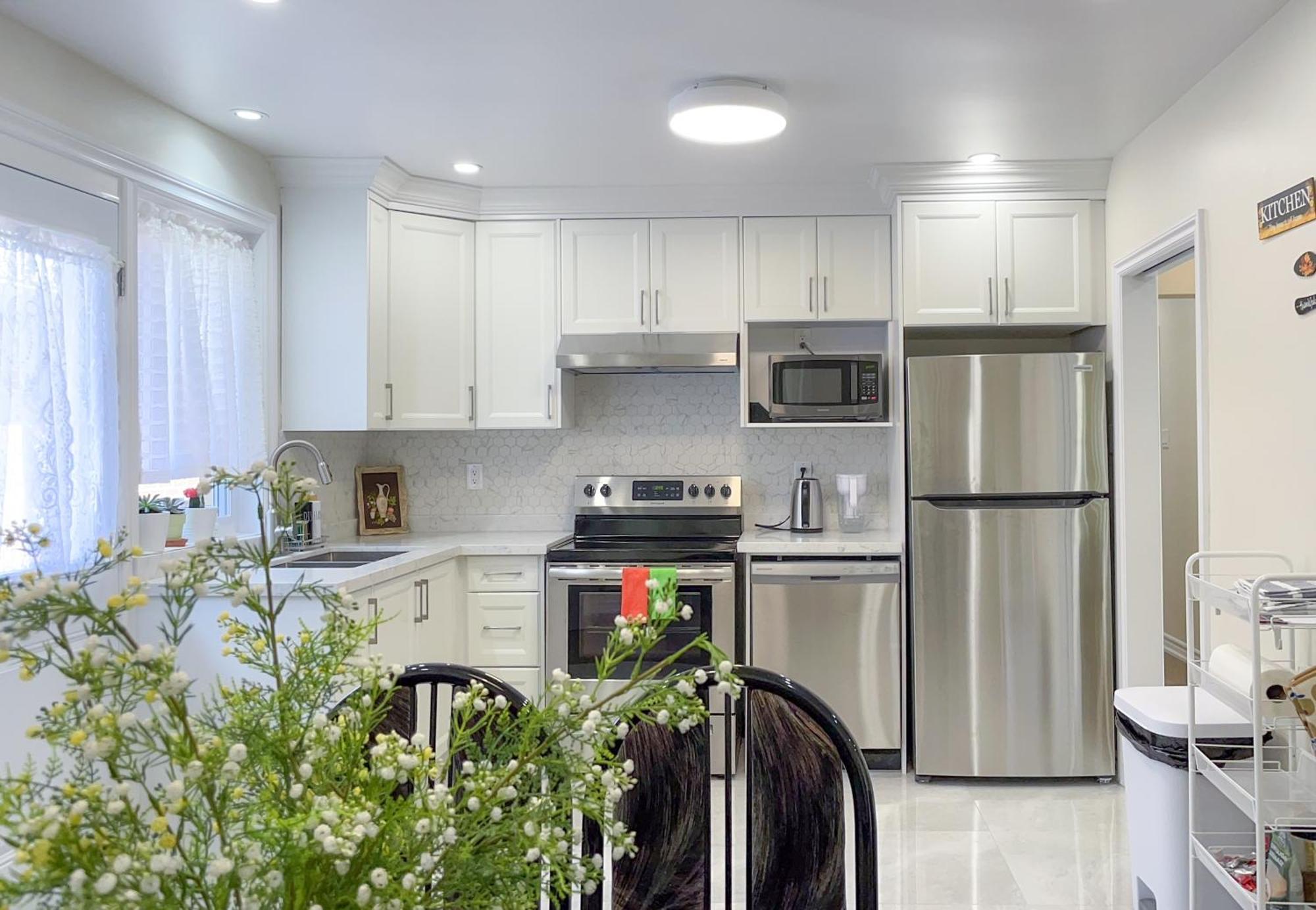 Апартаменты Newly-Renovated 3Br House, 12 Minutes To Airport Торонто Экстерьер фото